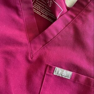 FIGS XL HOT PINK CATRINA SCRUB TOP